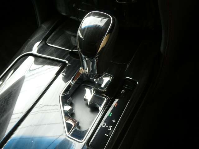 トヨタ クラウン　ハイブリッド ハイブリッド ２．５ Ｓ H27年 (関東) 99