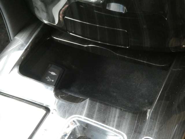 トヨタ クラウン　ハイブリッド ハイブリッド ２．５ Ｓ H27年 (関東) 99