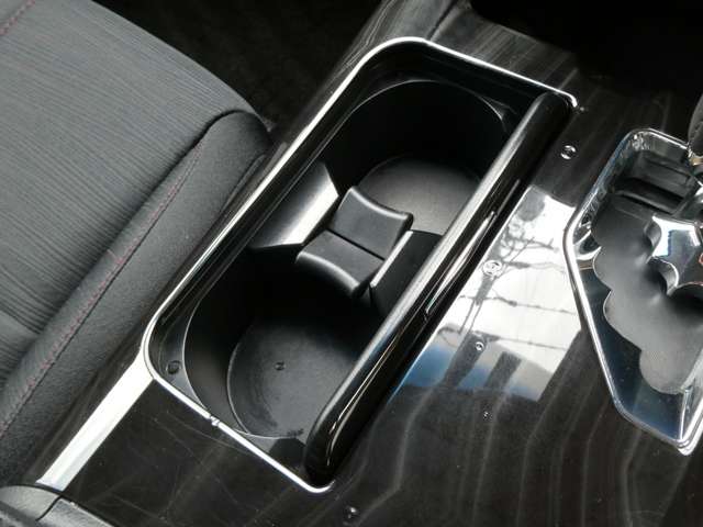 トヨタ クラウン　ハイブリッド ハイブリッド ２．５ Ｓ H27年 (関東) 99