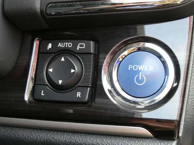 トヨタ クラウン　ハイブリッド ハイブリッド ２．５ Ｓ H27年 (関東) 99