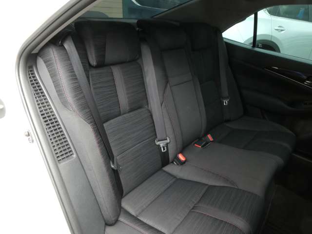 トヨタ クラウン　ハイブリッド ハイブリッド ２．５ Ｓ H27年 (関東) 99