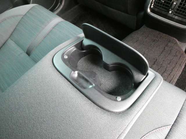 トヨタ クラウン　ハイブリッド ハイブリッド ２．５ Ｓ H27年 (関東) 99