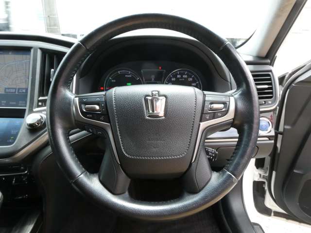 トヨタ クラウン　ハイブリッド ハイブリッド ２．５ Ｓ H27年 (関東) 99