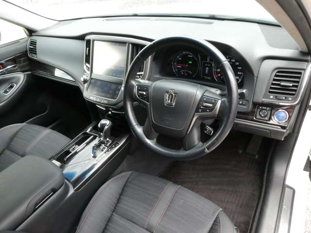 トヨタ クラウン　ハイブリッド ハイブリッド ２．５ Ｓ H27年 (関東) 99