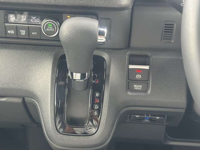 ホンダ Ｎ　ＢＯＸ カスタム ６６０ ターボ コーディネートスタイル ２トーン R6年 (東海) 99