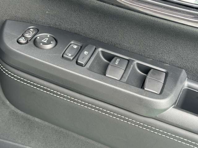 ホンダ Ｎ　ＢＯＸ カスタム ６６０ ターボ コーディネートスタイル モノトーン R5年 (東海) 99