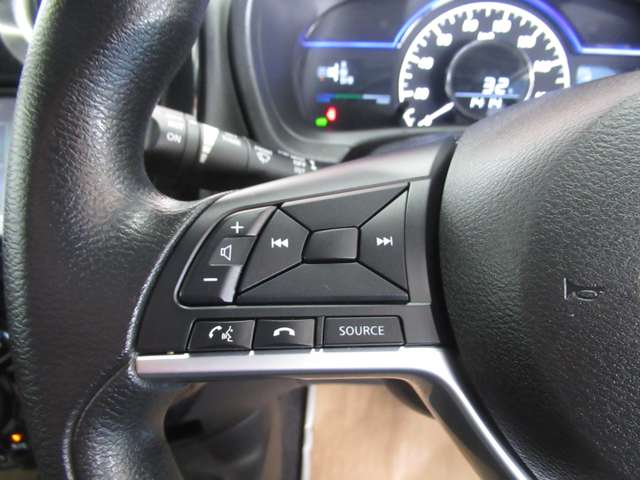 日産 ノート １．２ Ｅ－ＰＯＷＥＲ Ｘ H28年 (九州・沖縄) 99