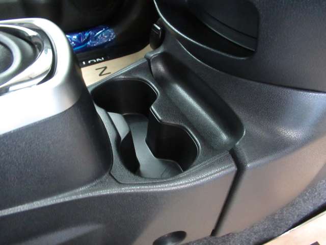 日産 ノート １．２ Ｅ－ＰＯＷＥＲ Ｘ H28年 (九州・沖縄) 99