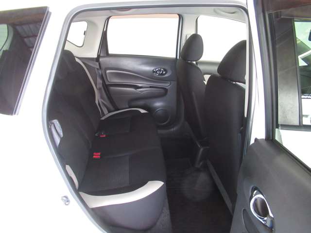 日産 ノート １．２ Ｅ－ＰＯＷＥＲ Ｘ H28年 (九州・沖縄) 99