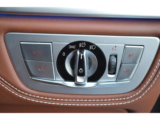 ＢＭＷ ７シリーズ Ｍ７６０ＬＩ Ｘドライブ ４ＷＤ R1年 (関東) 99