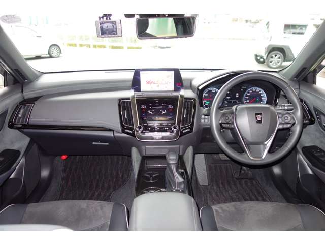 トヨタ クラウン　ハイブリッド ハイブリッド ２．５ ＲＳ アドバンス ＦＯＵＲ ４ＷＤ R1年 () 99