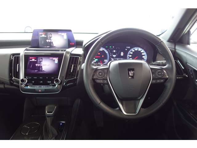 トヨタ クラウン　ハイブリッド ハイブリッド ２．５ ＲＳ アドバンス ＦＯＵＲ ４ＷＤ R1年 () 99