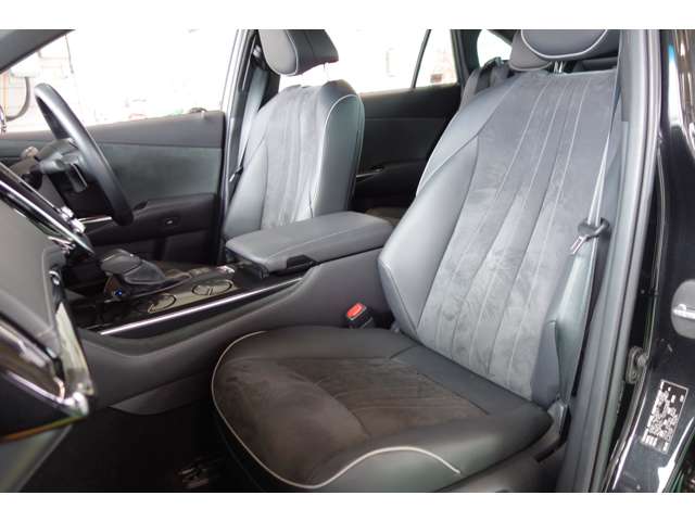 トヨタ クラウン　ハイブリッド ハイブリッド ２．５ ＲＳ アドバンス ＦＯＵＲ ４ＷＤ R1年 () 99