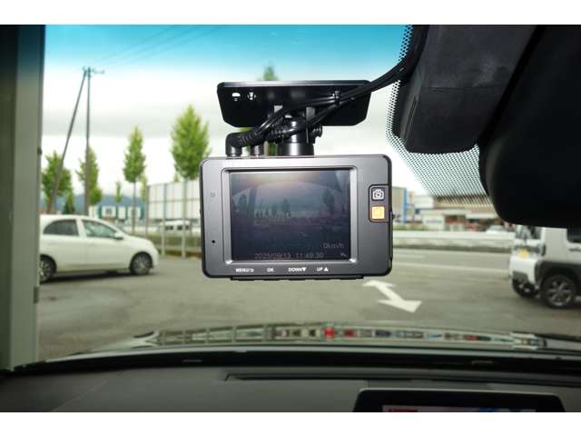 トヨタ クラウン　ハイブリッド ハイブリッド ２．５ ＲＳ アドバンス ＦＯＵＲ ４ＷＤ R1年 () 99