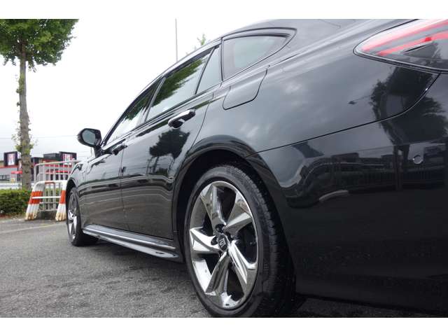 トヨタ クラウン　ハイブリッド ハイブリッド ２．５ ＲＳ アドバンス ＦＯＵＲ ４ＷＤ R1年 () 99