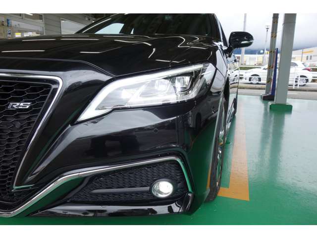 トヨタ クラウン　ハイブリッド ハイブリッド ２．５ ＲＳ アドバンス ＦＯＵＲ ４ＷＤ R1年 () 99