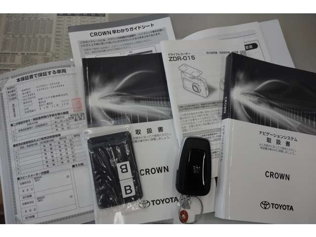 トヨタ クラウン　ハイブリッド ハイブリッド ２．５ ＲＳ アドバンス ＦＯＵＲ ４ＷＤ R1年 () 99