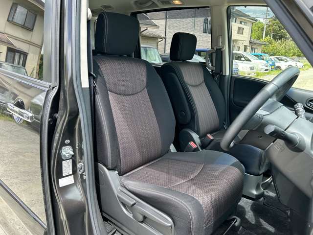 日産 セレナ ２．０ ハイウェイスター Ｓ－ＨＹＢＲＩＤ アドバンストセーフティ パッケージ H26年 (九州・沖縄) 99