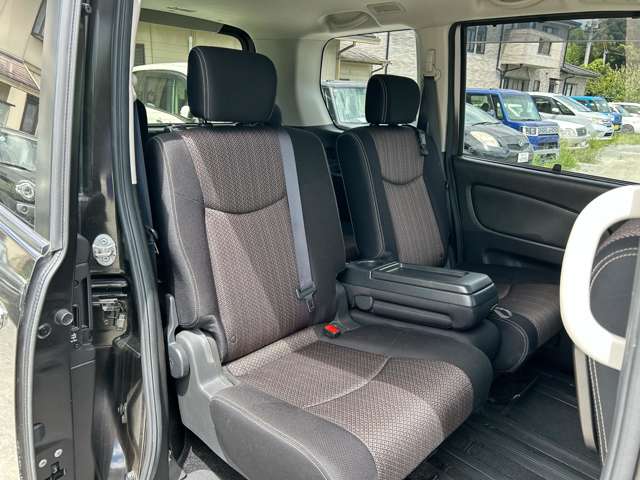 日産 セレナ ２．０ ハイウェイスター Ｓ－ＨＹＢＲＩＤ アドバンストセーフティ パッケージ H26年 (九州・沖縄) 99