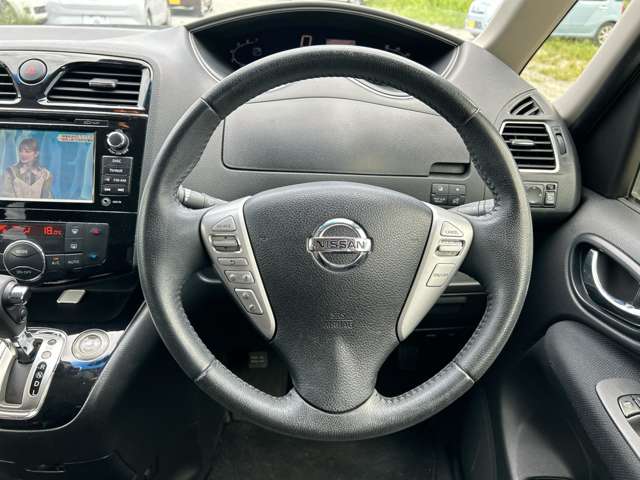 日産 セレナ ２．０ ハイウェイスター Ｓ－ＨＹＢＲＩＤ アドバンストセーフティ パッケージ H26年 (九州・沖縄) 99