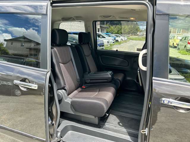 日産 セレナ ２．０ ハイウェイスター Ｓ－ＨＹＢＲＩＤ アドバンストセーフティ パッケージ H26年 (九州・沖縄) 99