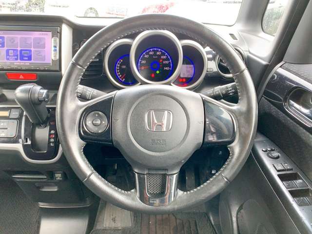 ホンダ Ｎ　ＢＯＸ ６６０ カスタムＧ ＳＳパッケージ H25年 (九州・沖縄) 99