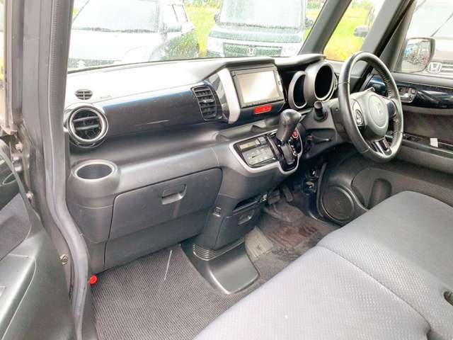 ホンダ Ｎ　ＢＯＸ ６６０ カスタムＧ ＳＳパッケージ H25年 (九州・沖縄) 99