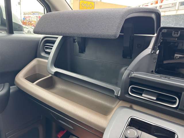 ホンダ フリード　ハイブリッド １．５ Ｅ：ＨＥＶ エアー ＥＸ R7年 (近畿) 99