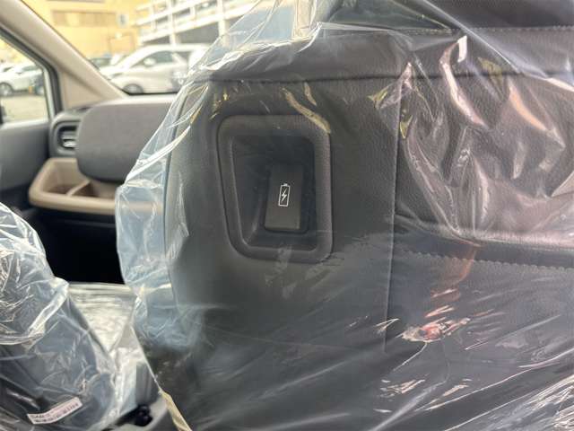 ホンダ フリード　ハイブリッド １．５ Ｅ：ＨＥＶ エアー ＥＸ R7年 (近畿) 99