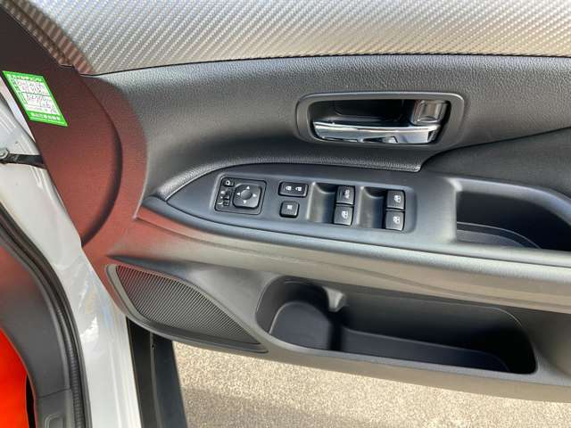 三菱 アウトランダー ２．４ ２４Ｇ セーフティパッケージ ４ＷＤ H29年 (東北) 99