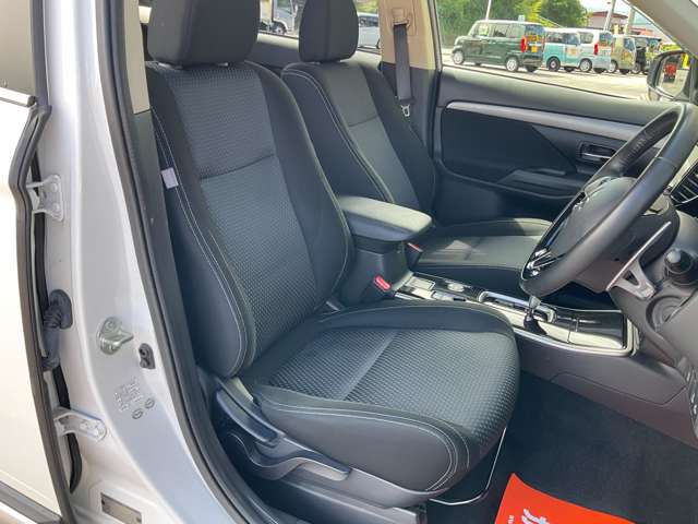 三菱 アウトランダー ２．４ ２４Ｇ セーフティパッケージ ４ＷＤ H29年 (東北) 99