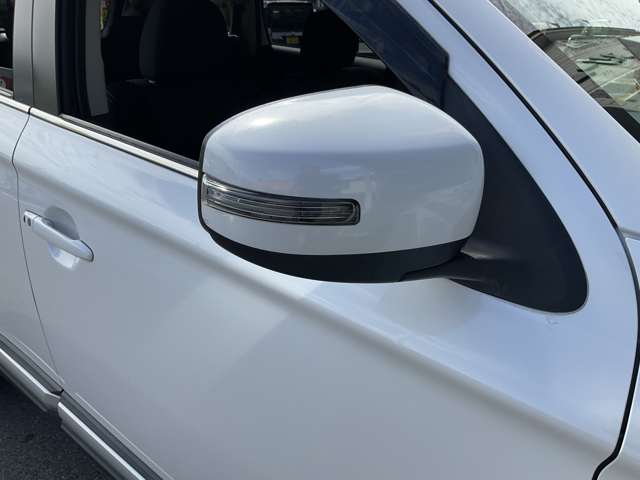 三菱 アウトランダー ２．４ ２４Ｇ セーフティパッケージ ４ＷＤ H29年 (東北) 99