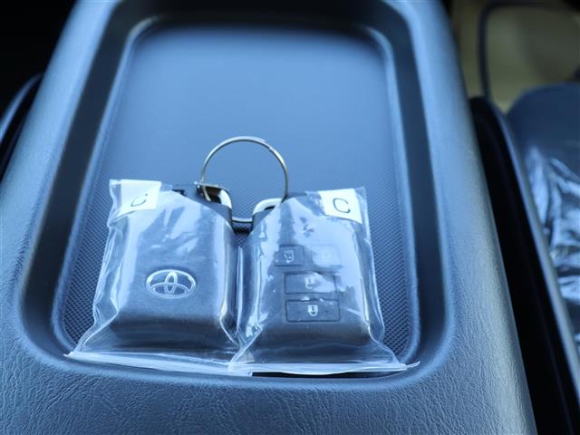 トヨタ ハイエースバン ２．０ スーパーＧＬ ロング R7年 (関東) 99