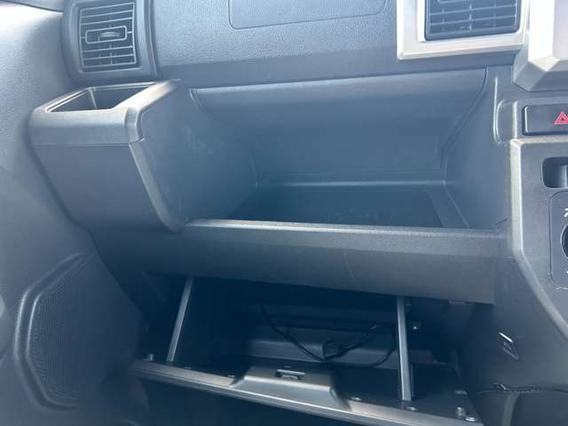 ダイハツ ウェイク ６６０ Ｄ H27年 (中国) 99