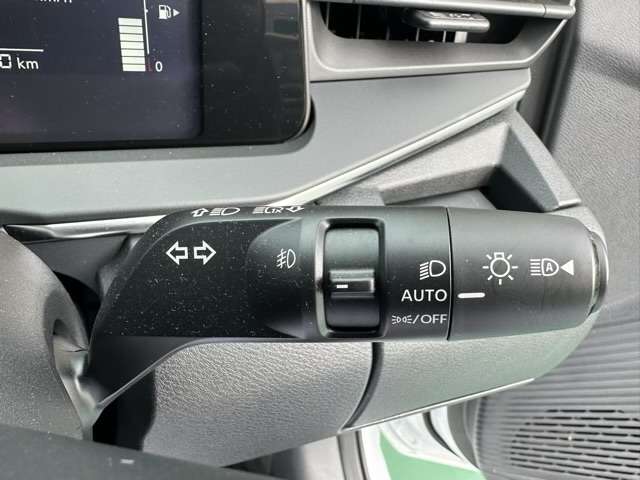 日産 ノート １．２ Ｘ R5年 (東海) 99