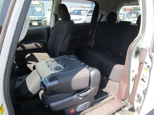 トヨタ スペイド １．５ Ｆ H24年 (関東) 99