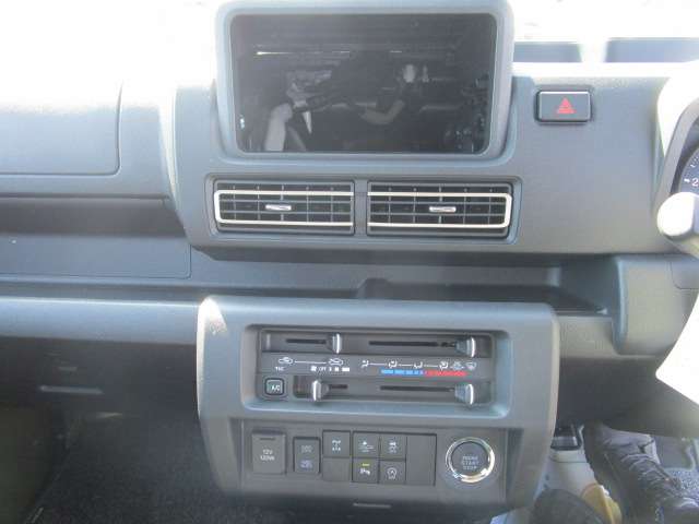 ダイハツ ハイゼットトラック ６６０ ジャンボ エクストラ ３方開 ４ＷＤ R6年 (関東) 99
