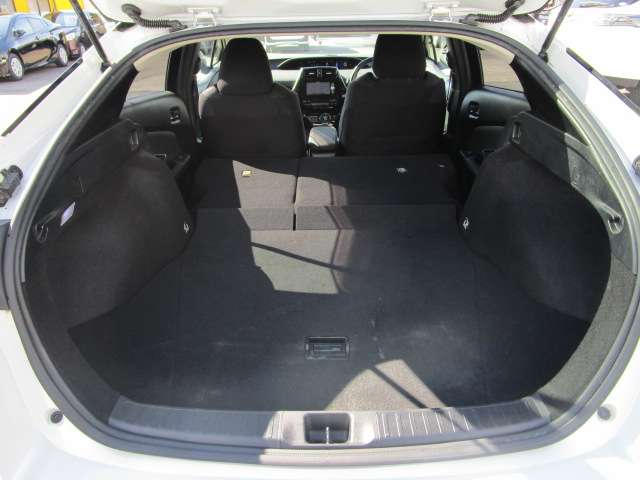 トヨタ プリウス １．８ Ａ H28年 (関東) 99