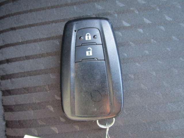 トヨタ プリウス １．８ Ａ H28年 (関東) 99