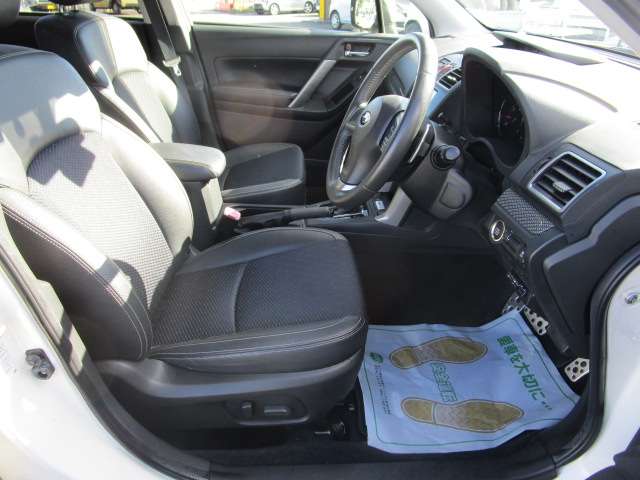 スバル フォレスター ２．０ Ｓ リミテッド ４ＷＤ H27年 (関東) 99