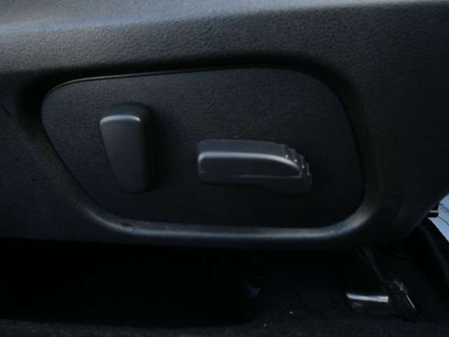 スバル フォレスター ２．０ Ｓ リミテッド ４ＷＤ H27年 (関東) 99