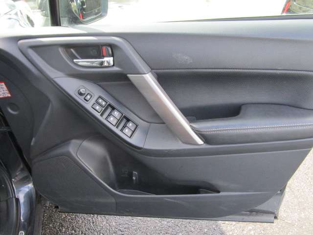 スバル フォレスター ２．０ＸＴ アイサイト ４ＷＤ H25年 (関東) 99