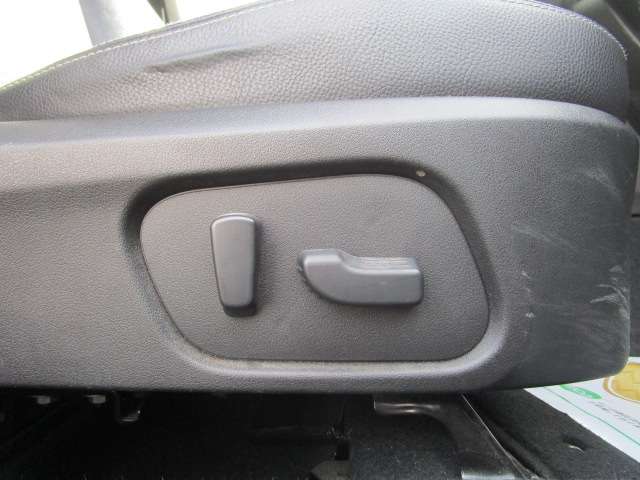 スバル フォレスター ２．０ＸＴ アイサイト ４ＷＤ H25年 (関東) 99