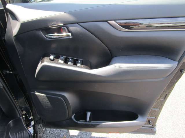 トヨタ ヴェルファイア ２．５ Ｚ R1年 (関東) 99