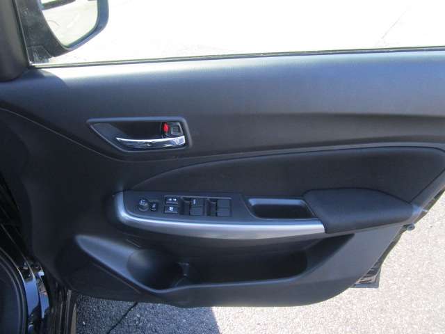 スズキ スイフト １．２ ハイブリッド ＲＳ H29年 (関東) 99