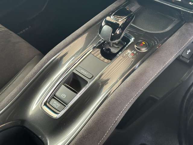 ホンダ ヴェゼル １．５ ハイブリッド ＲＳ ホンダセンシング R2年 (東北) 99