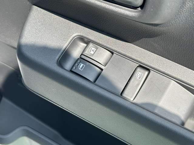 ダイハツ ハイゼットカーゴ ６６０ デラックス ４ＷＤ R5年 (東海) 99