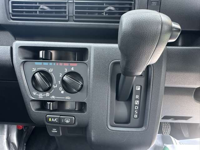 ダイハツ ハイゼットカーゴ ６６０ デラックス ４ＷＤ R5年 (東海) 99