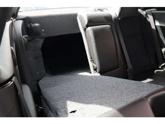 ダッジ チャレンジャー ＳＲＴ ヘルキャット R4年 (東海) 99