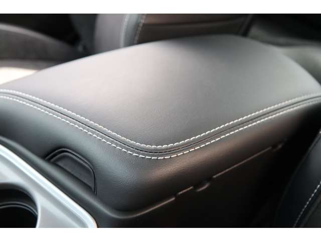 ダッジ チャレンジャー ＳＲＴ ヘルキャット R4年 (東海) 99